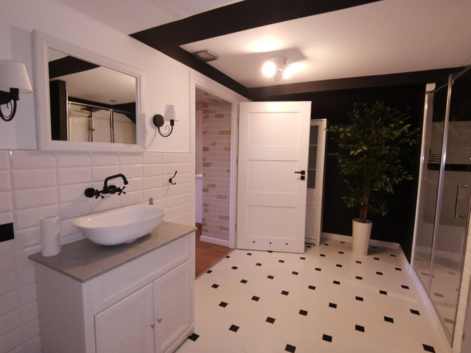 Bathroom 3, ZPP Hadle Szklarskie, Przeworsk