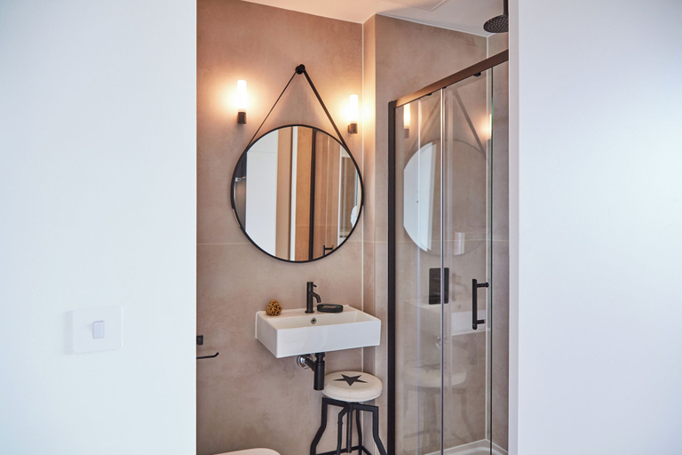 Bathroom 3, Greenhill, London