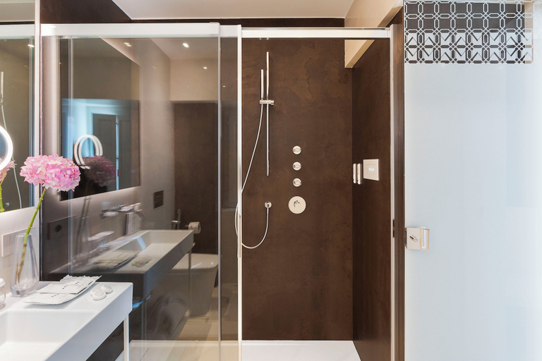 Bathroom 5, Maniace Boutique Hotel Ortigia UNA Esperienze, Syracuse