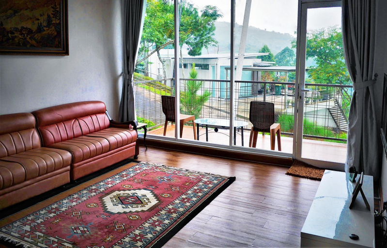 Others 3, Wiltshire Dago Pakar - Hillside Villa MAX 10 ORANG, Bandung