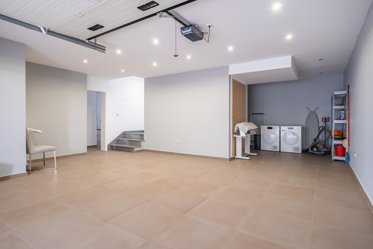 Others 4, Hillside Villa, Calheta