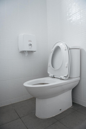 Bathroom 13