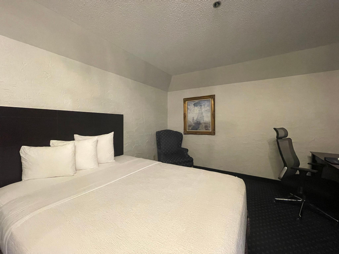 Bedroom 12