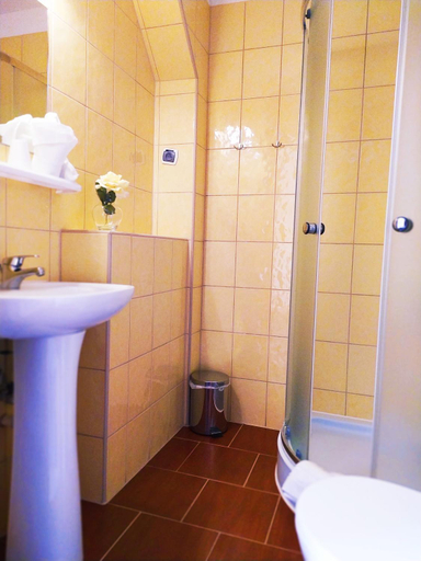 Bathroom 4, Hotel Restauracja Kwisa 1, Lubań