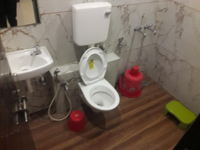 Bathroom 3, HOTEL SAIMEERA PALACE, Ahmadnagar