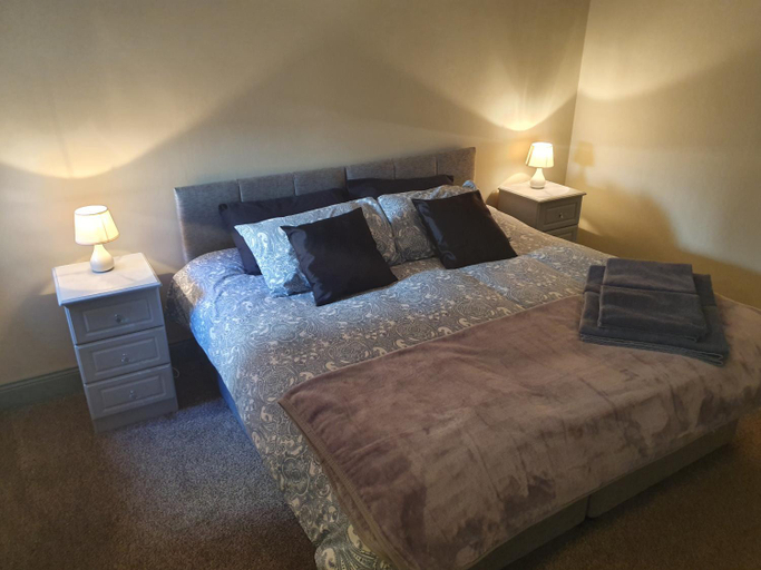 Others 2, Junior Suite Town Centre