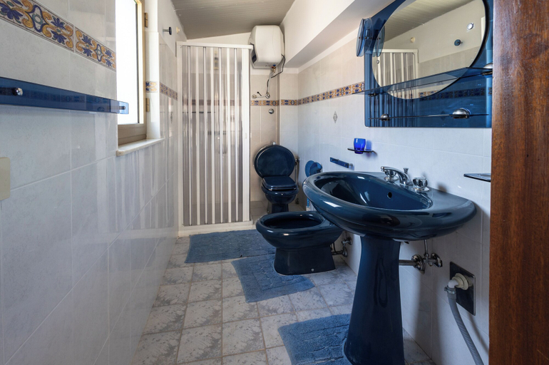 Bathroom 3, Casa Vacanze Da Nicola, Messina