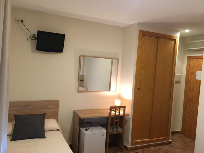 Others 4, Hostal San Martin, Madrid