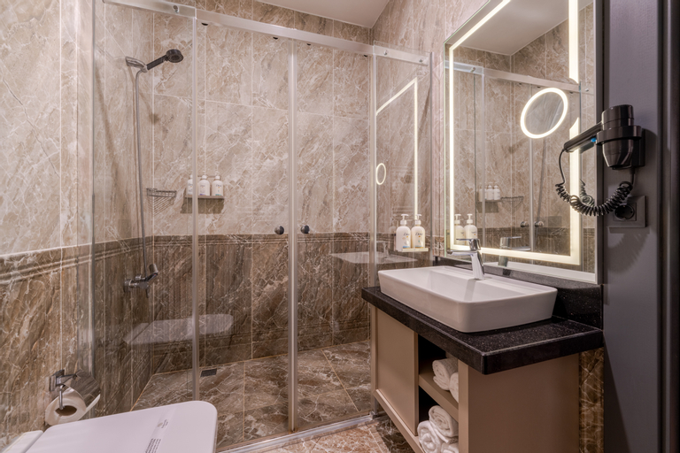 Bathroom 7