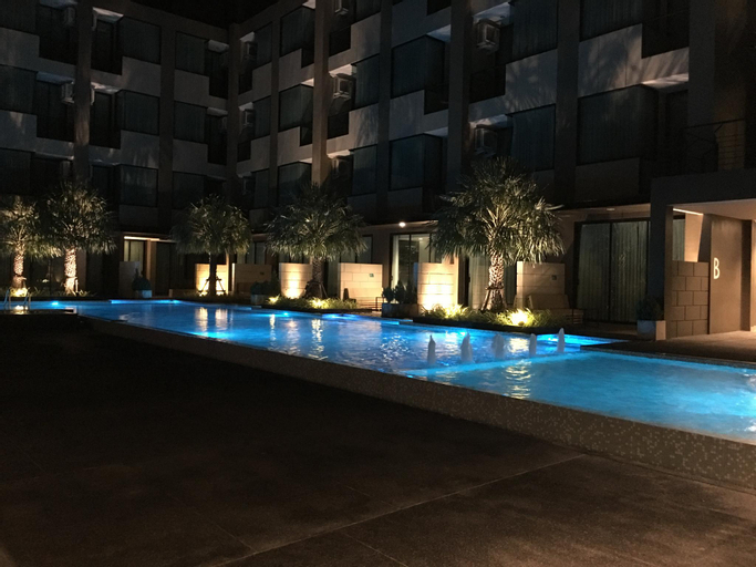 Swimming Pool 8