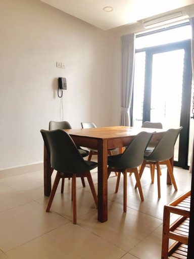 Dining Room 11