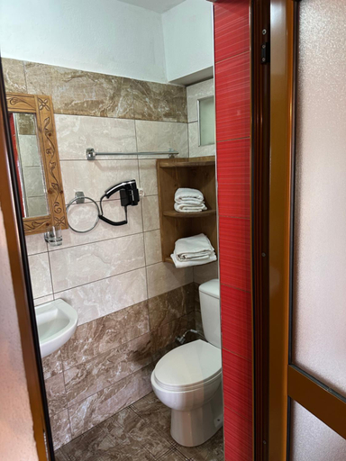 Bathroom 3, Guesthouse Mele, Gjirokastrës