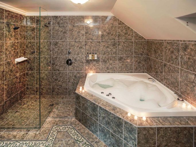 Bathroom 3, Grand Arden Monaco Nelson, Nelson