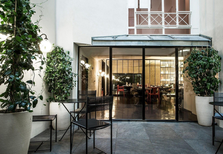 Exterior & Views 2, Htl du Rond-Point des Champs-Esprit de France, Paris