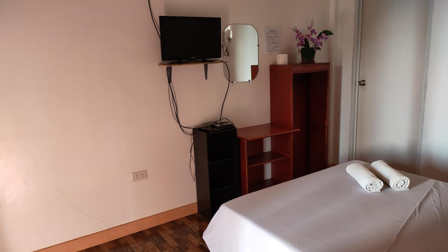 Bedroom 2, Aloha, Oslob