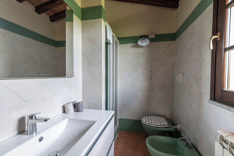 Bathroom 3, Cottage Porta All'Olmo, Florence
