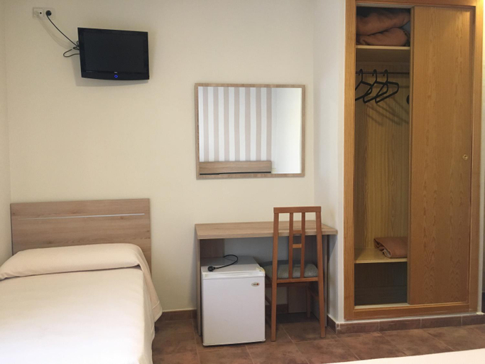 Others 3, Hostal San Martin, Madrid