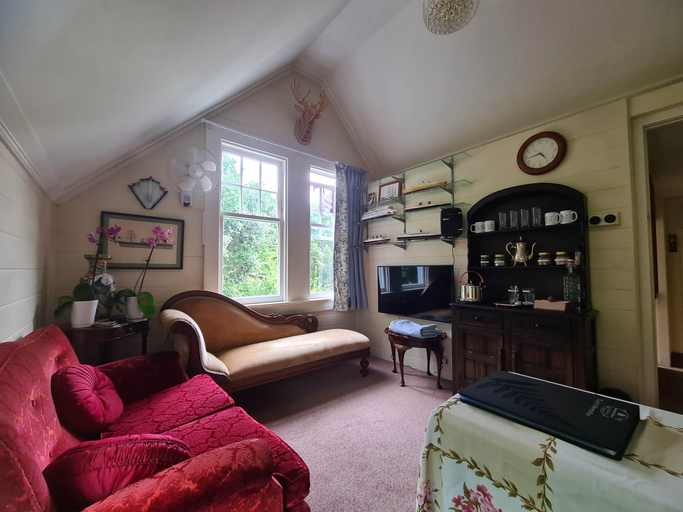 Others 4, Dovecote House Bed and Breakfast, Waitakere