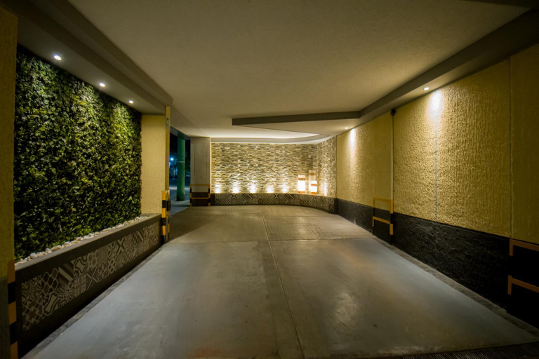 Others 5, Hotel Catalina, Mexico City