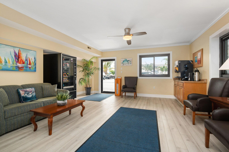 Public Area 2, Coastal Palms Inn & Suites, Worcester