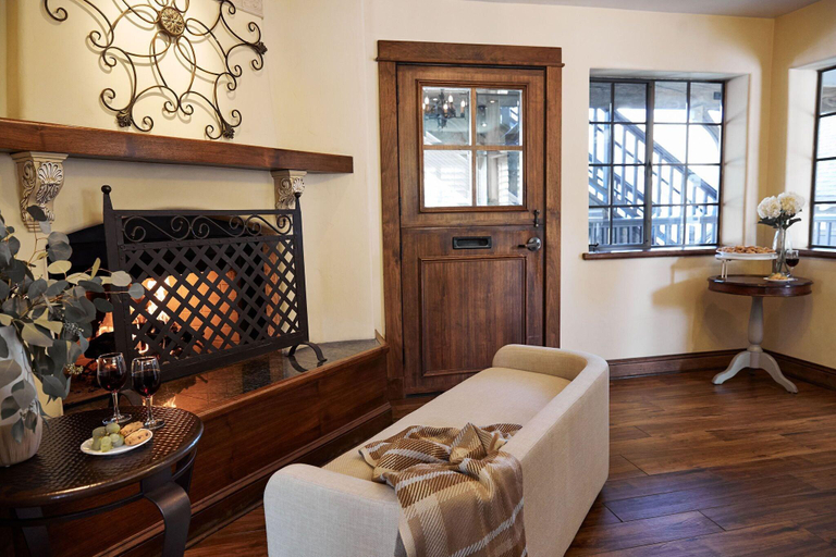 Public Area 3, Coachman's Inn, A Four Sisters Inn, Monterey
