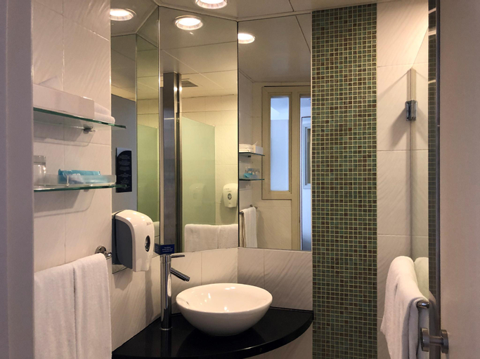 Bathroom 3