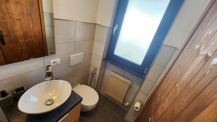 Bathroom 2, La Golette Apartment , Aosta