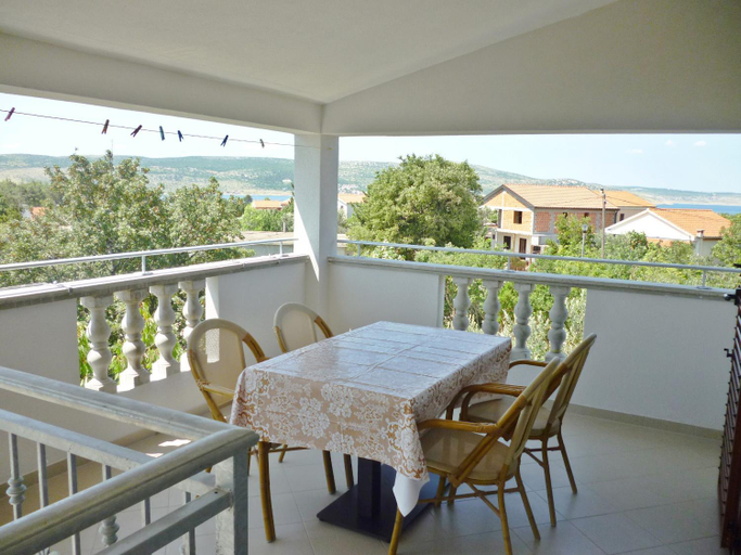 Others 5, Apartman Bellevue, Starigrad