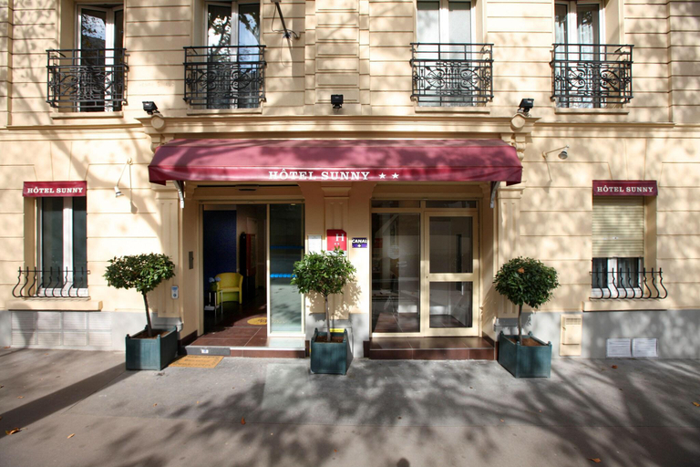 Exterior & Views 5, Sunny, Paris