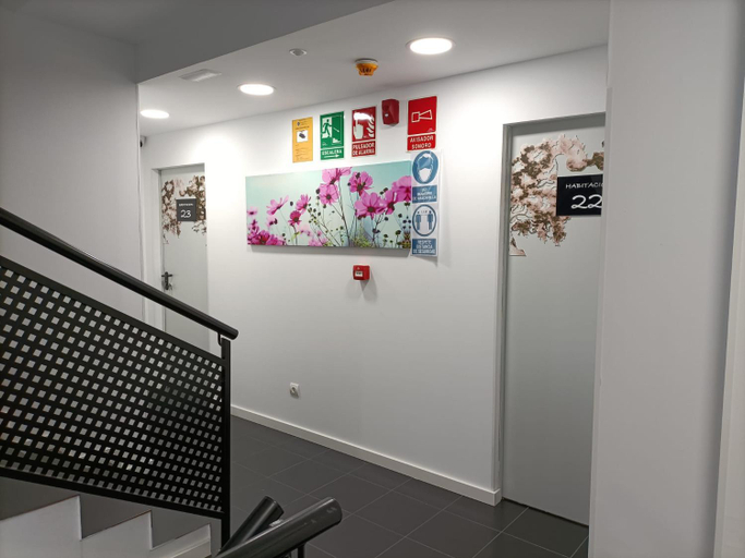 Others 5, Hostal Las Encinas, Madrid