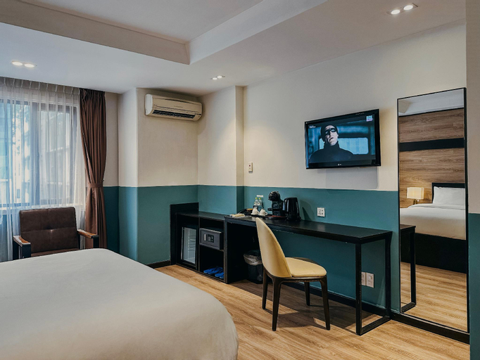 Bedroom 13