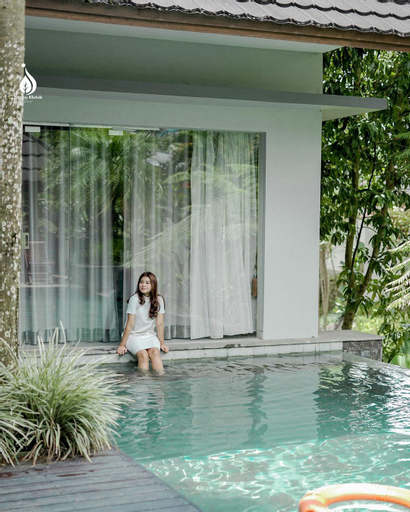 Swimming Pool 5
