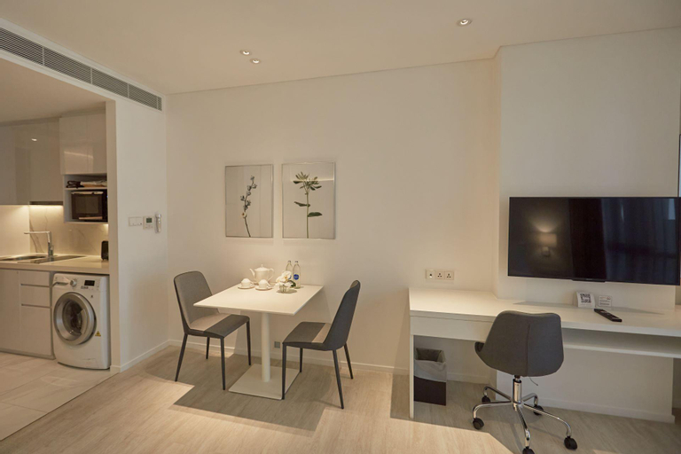 Dining Room 19