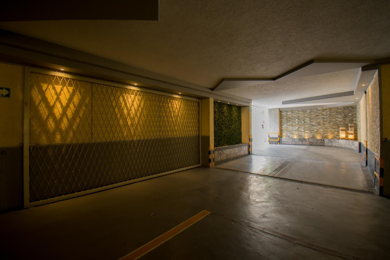 Others 4, Hotel Catalina, Mexico City