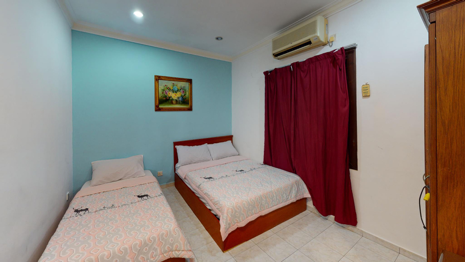 Bedroom 12