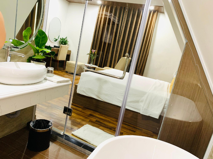 Bathroom 4