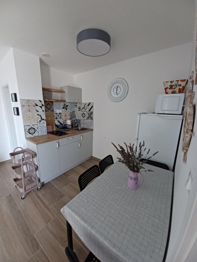Others 4, Apartments Franc, Povljane