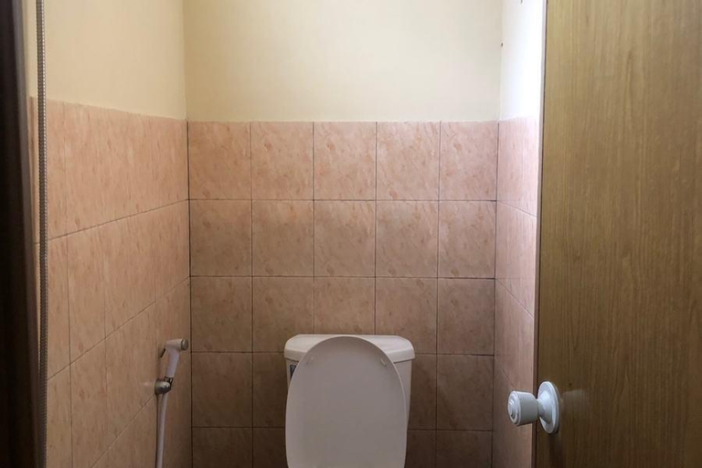 Bathroom 19