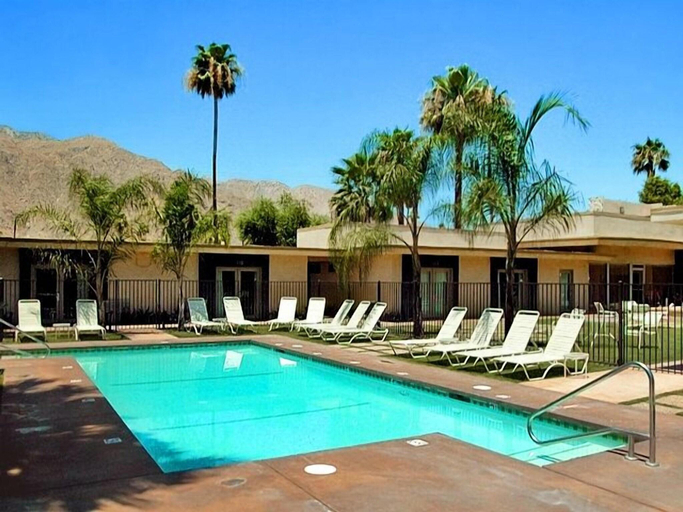 Sport & Beauty 5, 7 Springs Inn & Suites, Riverside