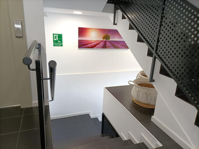 Others 2, Hostal Las Encinas, Madrid