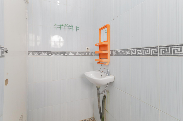Bathroom 4