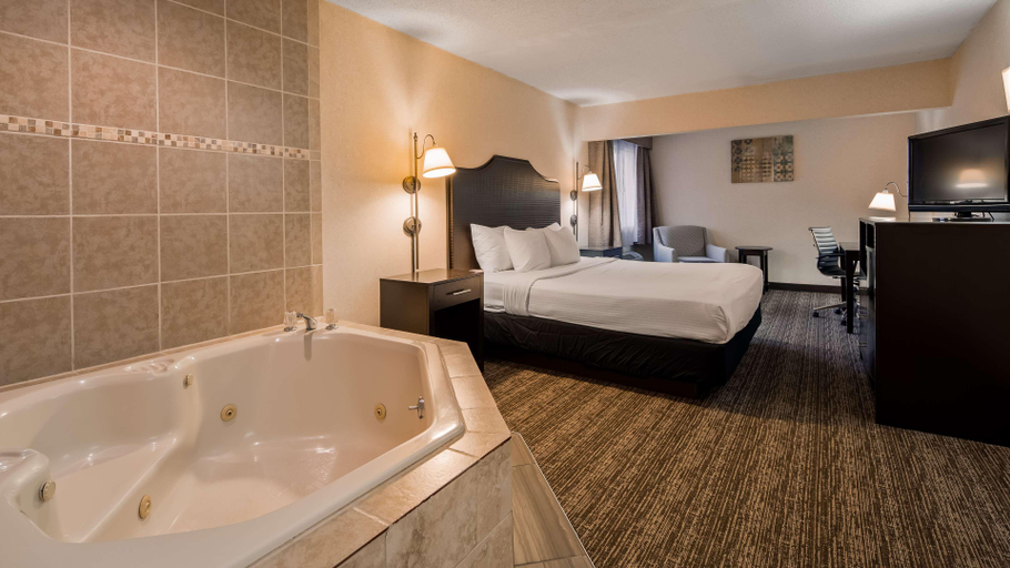 Bedroom 3, Park Inn By Radisson, Mercer