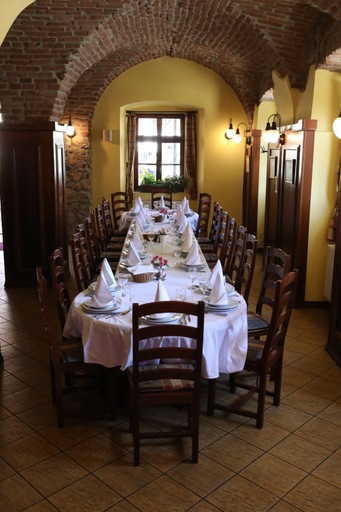 Others 4, Hotel Lavica, Samobor