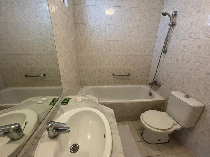 Bathroom 3, Dweik Rooftop, Aqaba