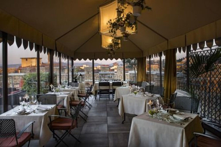 Food & Drinks 5, Antica Torre di via de Tornabuoni 1, Florence