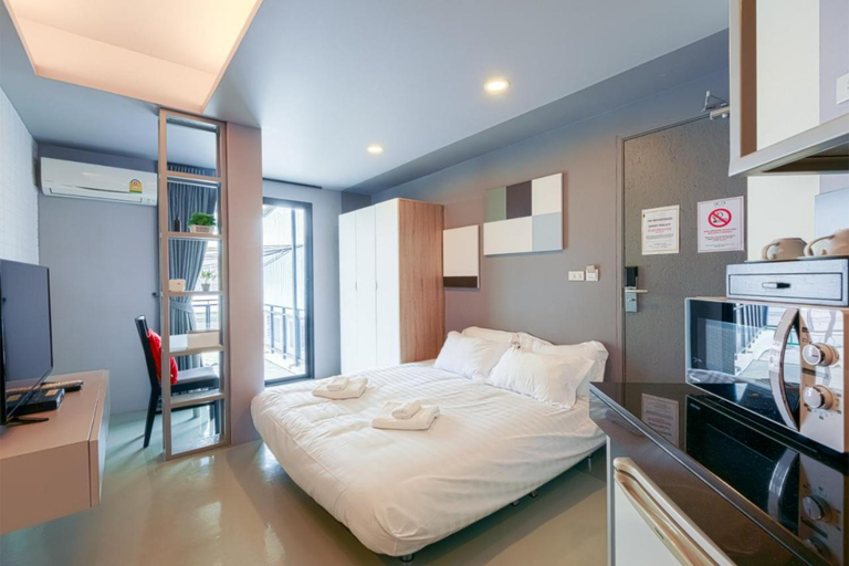 Bedroom 2, Quite Grove Hotel, Bang Rak