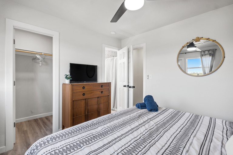 Bedroom 3, The Heritage Hideaway Views Games & More, Travis