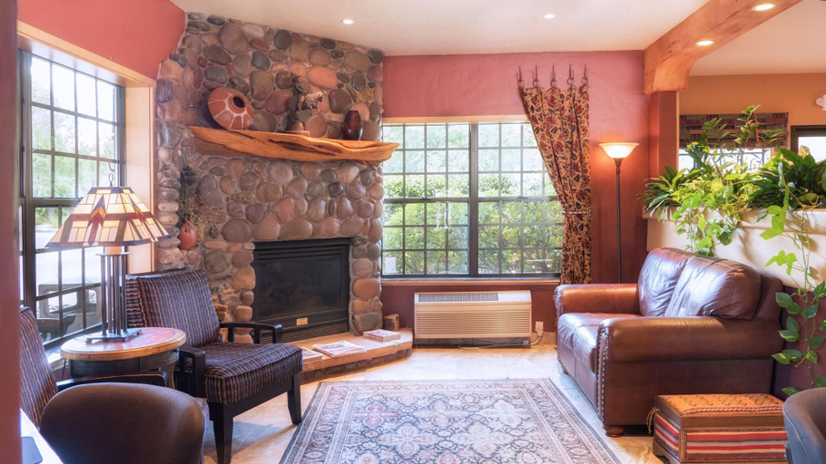 Public Area, Sedona Real Inn & Suites, Yavapai