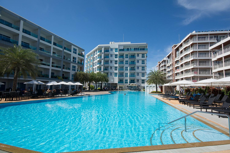 Grandblue Condominium 708, Klaeng