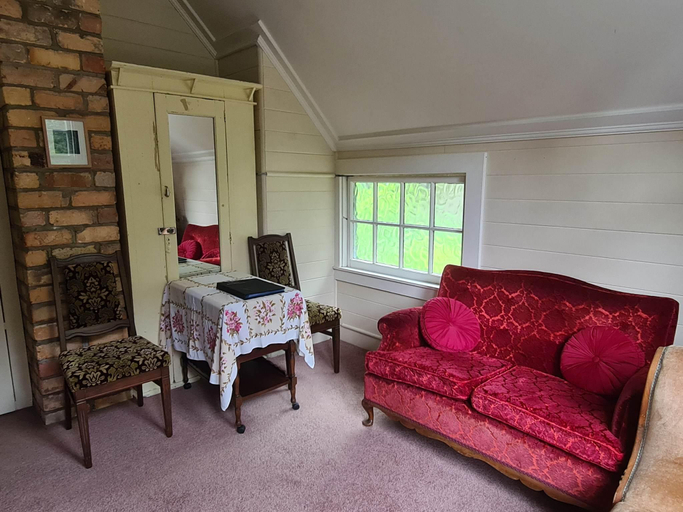 Others 2, Dovecote House Bed and Breakfast, Waitakere